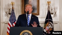 Дональд Трамп Иран менен келишим тууралуу чечимин жарыялоодо. 8-май, 2018-жыл. 