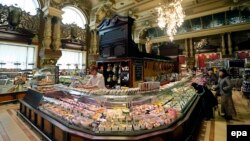 Băcănia de lux Eliseiev, pe Tverskaia, în Moscova, în aprilie 2015.