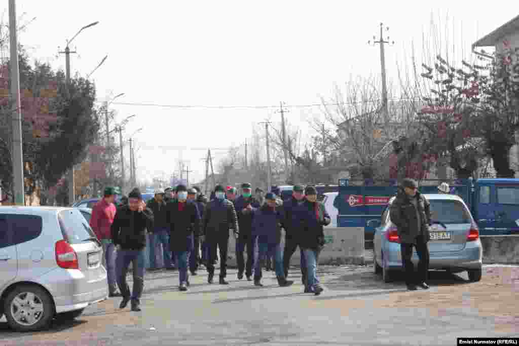 Алар талаптар аткарылбаса, нааразылык акциялар улана турганын билдиришти.