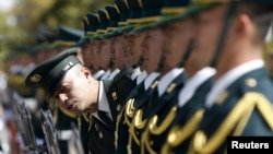 Pjesëtarë të ushtrisë japoneze.