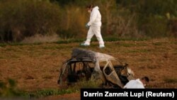 خودروی دافنه کاروآنا گالیتزیا، خبرنگار اهل مالت، پس از انفجار بمب