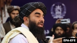 "Талибандын" басма сөз өкүлү Забиулла Мужахид, Кабул, 17-август 2021-жыл.