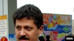 این نخستین بار نیست که مهدی هاشمی به دریافت رشوه متهم شده است.