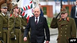 Sulyok Tamás köztársasági elnök ünnepélyes államfői beiktatásán a Sándor-palota előtt, 2024. március 10-én