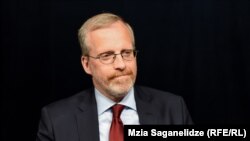 დევიდ კრამერი, ფლორიდის საერთაშორისო უნივერსიტეტის უფროსი მკვლევარი, აშშ-ის სახელმწიფო მდივნის ყოფილი თანაშემწე