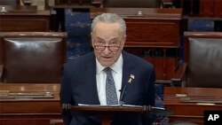 Liderul democraților din Senat, Chick Schumer, a declarat în plenul Congresului SUA, că politicile premierului Beniamin Netanyahu afectează Israelul și a cerut ca Israelul să organizeze alegeri care să ducă la schimbarea actualului prim-ministru.