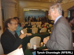 Профессорлор Такао Нишиваки менен Карл Райхл (оңдо). Бээжин. 19-20.10.2015.