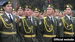 Тажик армиясы, Дүйшөмбү