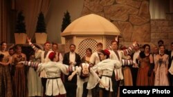 Scena iz operete Vesela udovica