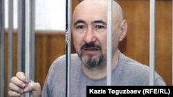 Арон Атабек.