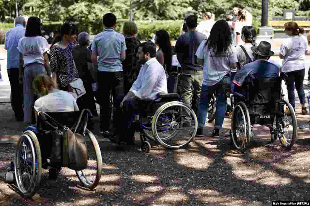 საქართველოში 14 ივნისს შეზღუდული შესაძლებლობის მქონე პირთა უფლებების დაცვის დღე აღინიშნება.