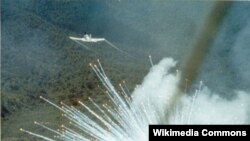 ფოსფორიანი ბომბები 