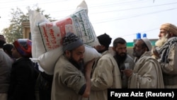 په پېښور کې د جنورۍ په مياشت کې د اوړو بحران (ارشيف)