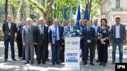 Liberalii, lansându-și inițiativa