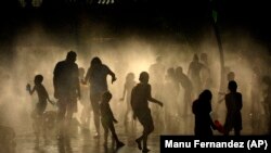 Rashlađivanje na jednoj od španskih plaža u junu 2019. godine