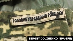 Джерело в ГУР посилається також на повідомлення в місцевих соцмережах, за якими тамтешні жителі чули гучні вибухи