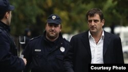 Ljubiša Buha Čume prilikom hapšenja, novembar 2010, foto: Vreme