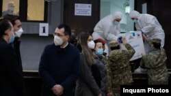 Momentul în care autoritățile române au primit primele doze de vaccin anti-Covid. Decembrie 2021.