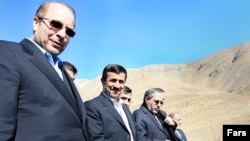 محمدباقر قالیباف در کنار محمود احمدی‌نژاد