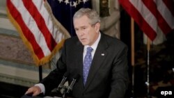 جرج بوش می گوید شمار نیروهای ارتش و تفنگداران آمریکایی باید افزایش یابد