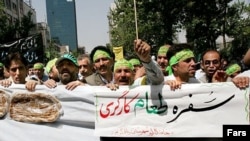 راهپیمایی روز کارگر در سال ۸۷ِ/ عکس تزئینی است