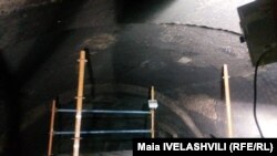 კედლების მხატვრობის გასუფთავების სამუშაოები ვარძიაში