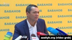 Өмүрбек Бабанов.