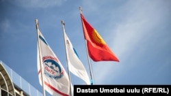 ОшТУ - Ош облусундагы ири жогорку окуу жайларынын бири. Анда 21 миңден ашуун студен билим алат.