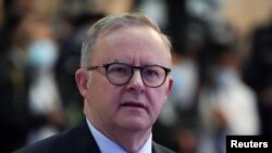 Энтони Албаниз.