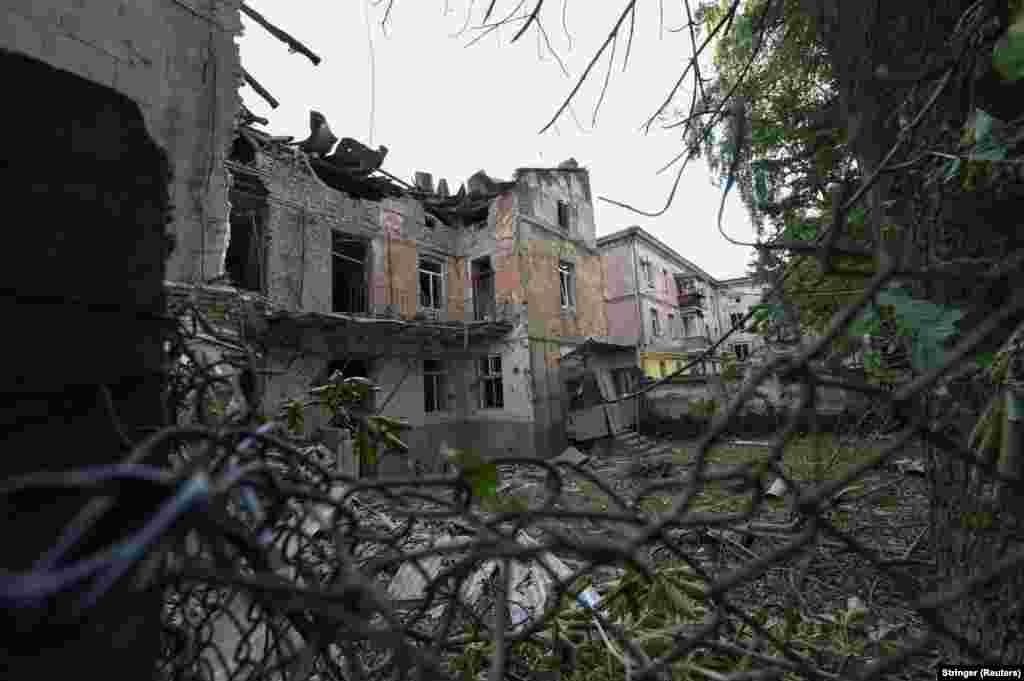 Зруйнований будинок у Львові внаслідок атаки РФ 