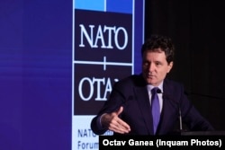 Președintele Nicușor Dan a spus la NATO - Industry Forum 2025 că rolul alianței este de a proteja pacea. Bucuresti, 6 noiembrie 2025.