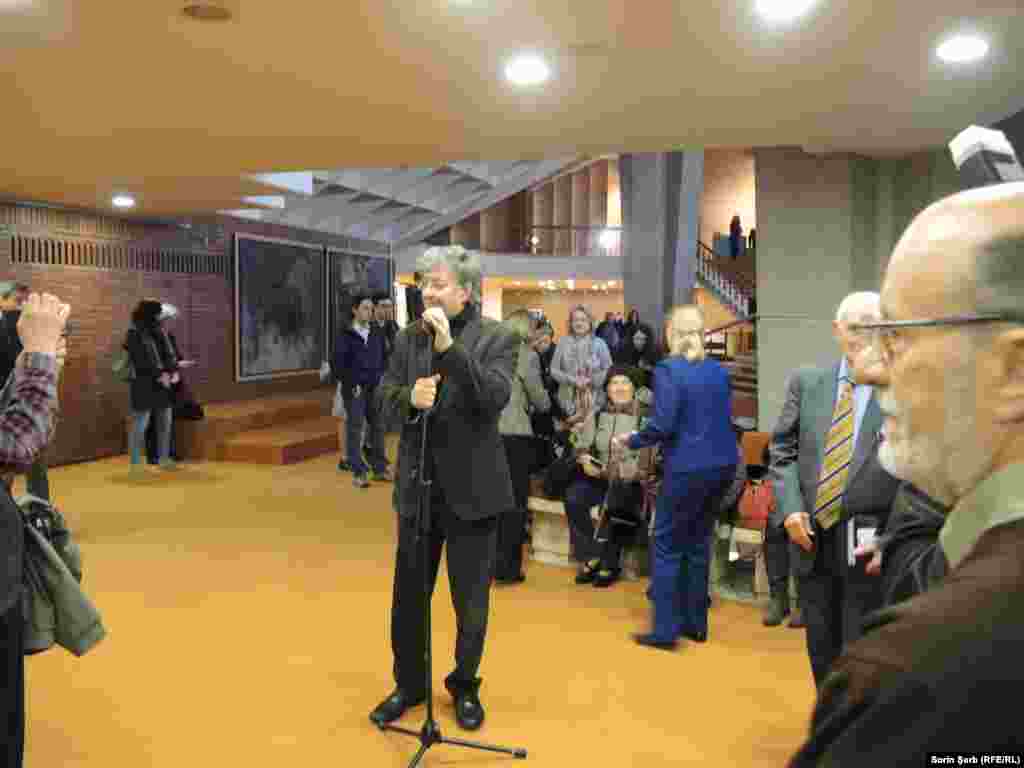 Ion Caramitru, directorul TNB