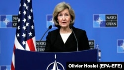 Ambasadoarea SUA la NATO, Kay Bailey Hutchison, spune că nu s-a luat nicio decizie și nu există vreo planificare legată de retragerea trupelor SUA din Germania.