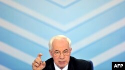 «Мабуть, Азаров про себе говорив. Багаті отримують пільги, звичайно – це народні депутати, це члени уряду» – екс-міністр соціальної політики Людмила Денисова