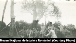 Amintiri din timpul războiului, Frunzeasca, 1917; sursa:Expoziția Marele Război, 1914-1918, Muzeul Național de Istorie a României
