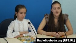 Оксана Зремяк та Ганна Гаган – школярки, які створювали абетку