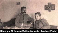 Prizonieri români. Gheorghe M. Ionescu în dreapta