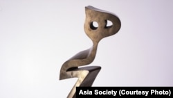 هیچ، اثر پرویز تناولی