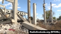 Руїни колишніх підприємтсв у Сватові