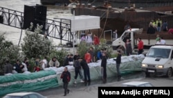 Postavljanje nasipa u Beogradu