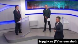 Krasnoselski, părăsind studioul