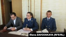 Слева направо: Руслан Лагвилава, Надина Мукба и Вячеслав Григорян