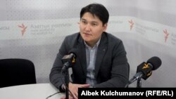 Адил Турдукулов.