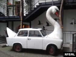 В Фойє в театрі у Брно, де відбувалась Українська читанка