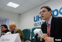 Pavel Cikov la o conferință a Asociației „Agora”