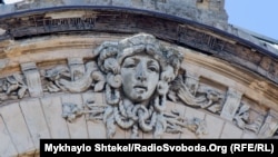 Висота маскарона на Маразліївській, 2 – 160 сантиметрів