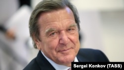  Герхард Шредер у п'ятницю розкритикував парламентське розслідування щодо трубопроводу «Північний потік-2» як «смішне» 