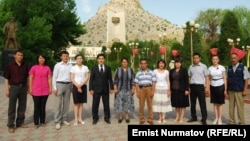 «Ош шамы» гезитинин ошол кездеги жамааты.