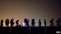 Венгрия менен Сербиянын чек арасындагы качкындар