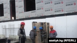 Орусиядагы кыргыз мигранттары. Сахалин, 2013-жыл.